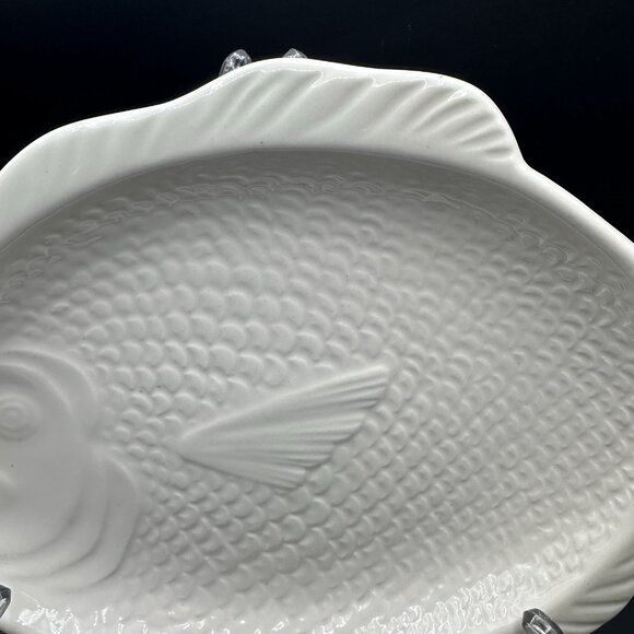 Fish Shaped Ceramic Platter Whittier Pottery USA 1979 Vintage 11in - Picture 4 of 10